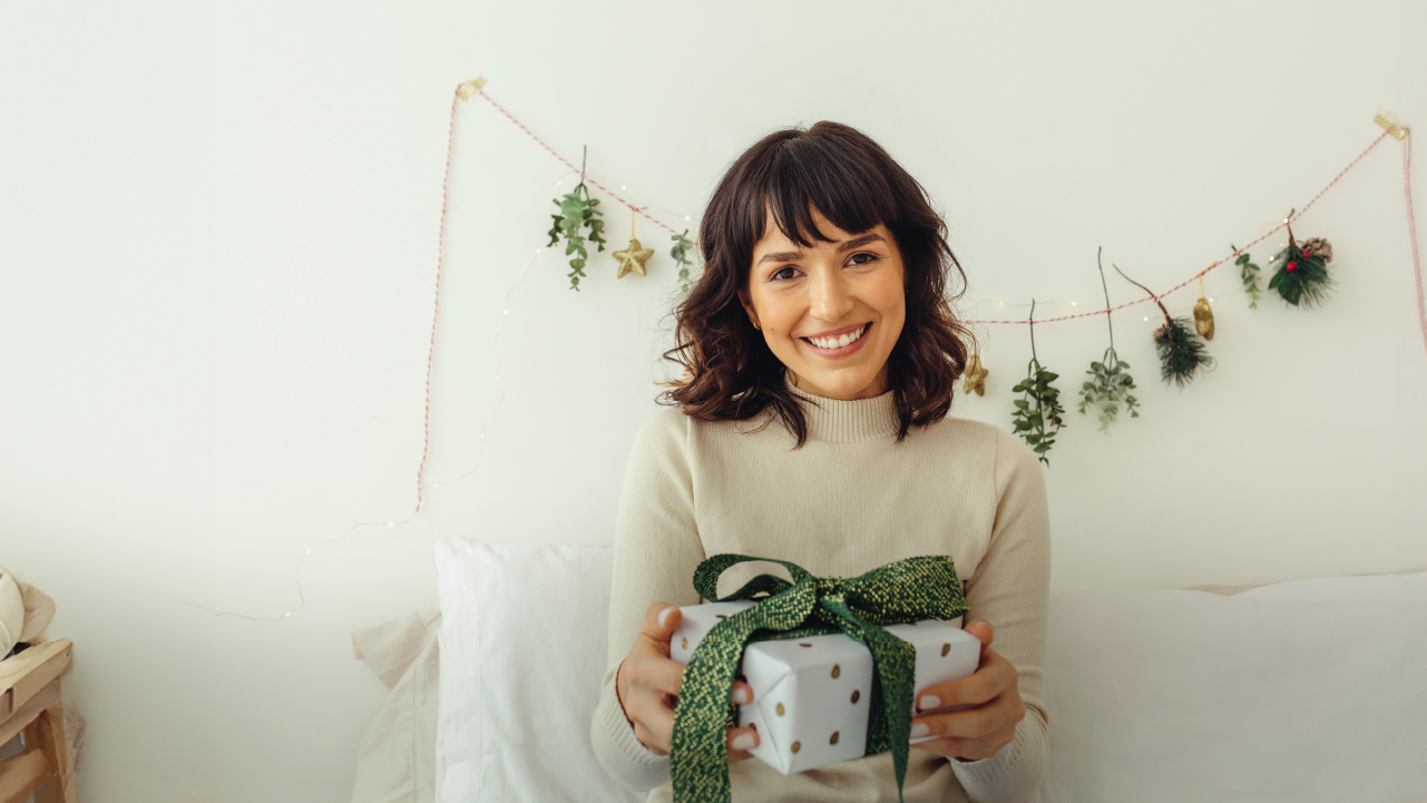 SOC 5 surprisingly simple budgeting tips to save money for the holidays V3-R1 1280x720 01