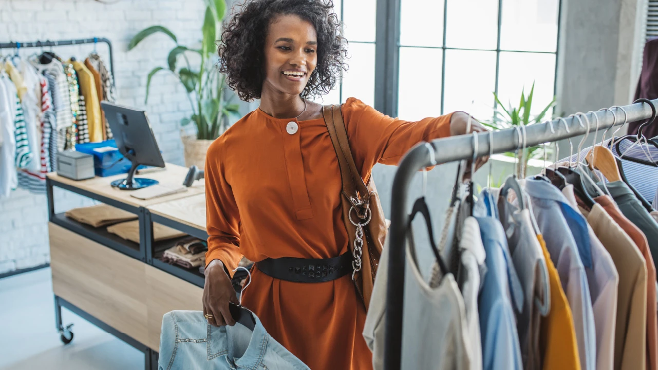 SOC 4 signs impulse buying is putting you in a debt hole V1-R1 1280x720 04