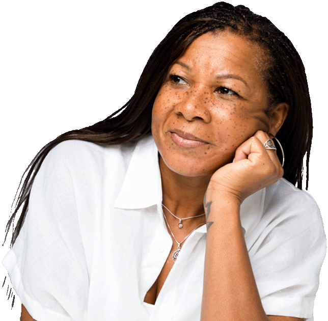Achieve customer - Woman smiling about the personal service they received