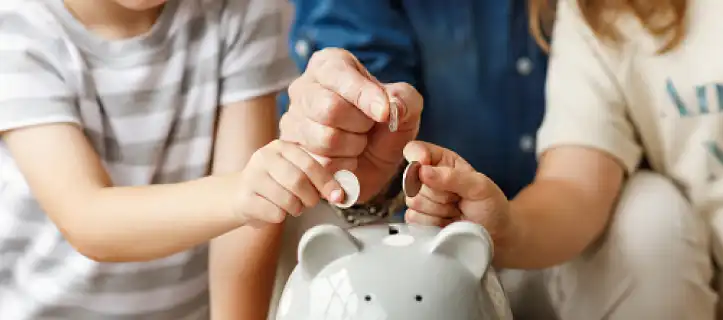 24_SOC-526_FinancialAdviceFromFathers_Blog-Interstitials_V3-Main.jpg