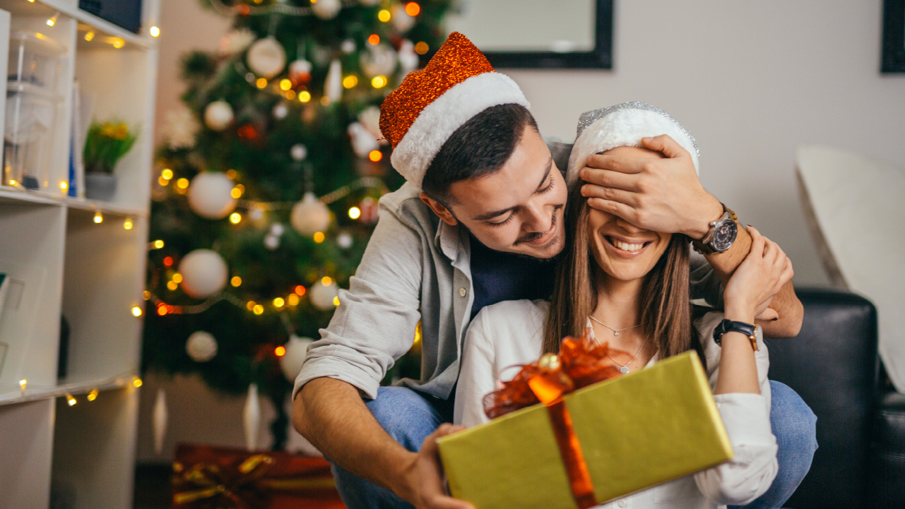 SOC Reasons why you-re overspending during the holidays V1-R1 1280x720 01