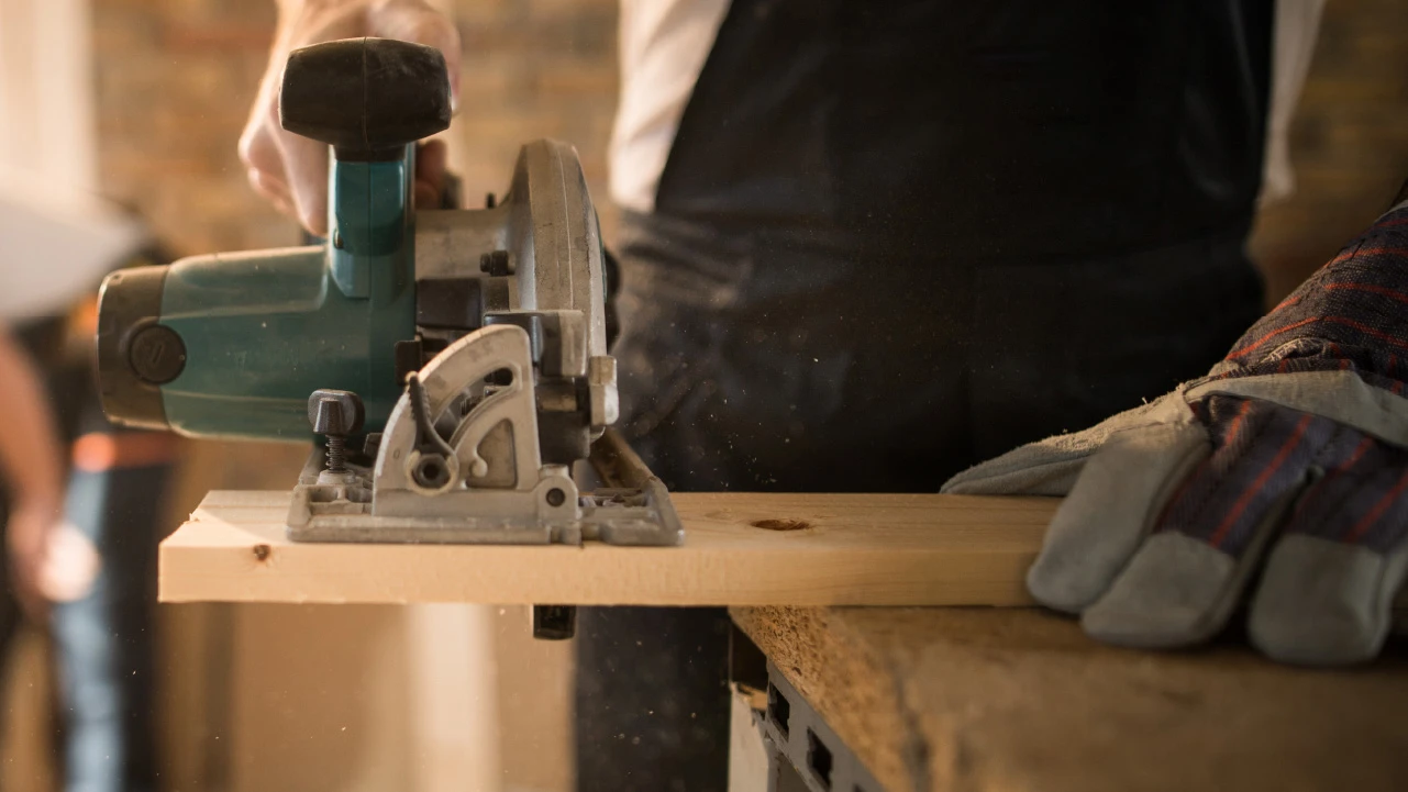 SOC Here-s why now is the time renovate your home vs moving V1-R1 1280x720 03