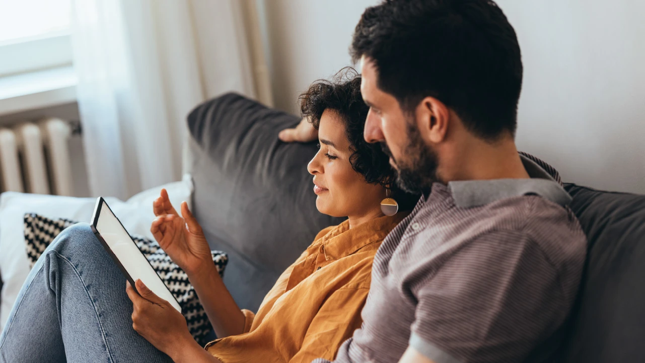 SOC Money conversations every couple should have before getting married V1-R1 1280x720 05