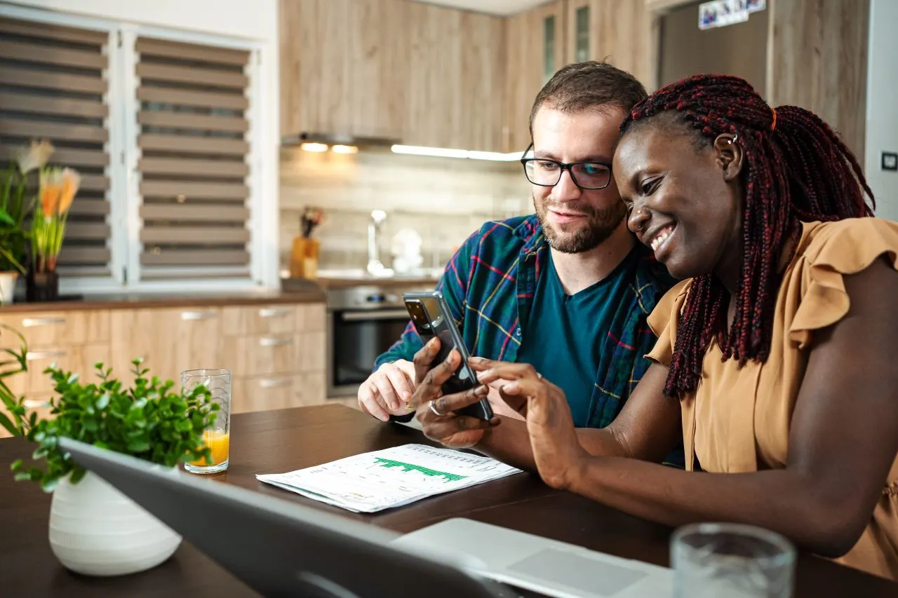 savings-accounts-vs-checking-accounts.jpg